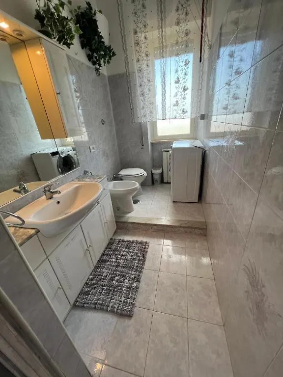 Alloggio Turistico Francy Home Fiumicino Homestay